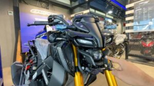 कालेज में दबदबा बनाने के लिए सबसे शानदार गाड़ी, Yamaha MT-15 इतनी कीमत में