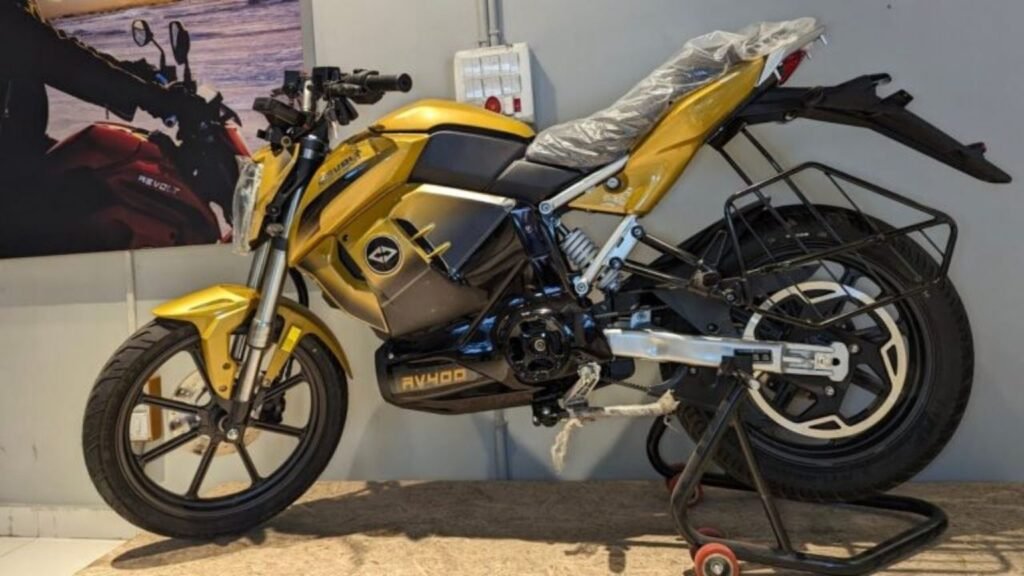 Revolt Rv400