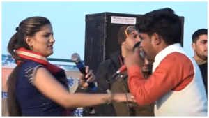 भरी स्टेज पर फिर हुआ सपना चौधरी के साथ गंदा काम इस शख्स ने बचाई…