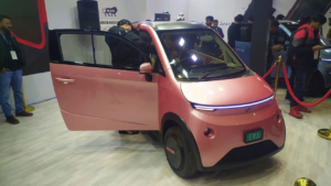 देश की पहली गाड़ी जो मात्र 80 पैसे में 1Km दौड़ेगी,कीमत भी एक बाइक से कम,खरीदने वालों की लगी लाइन।
